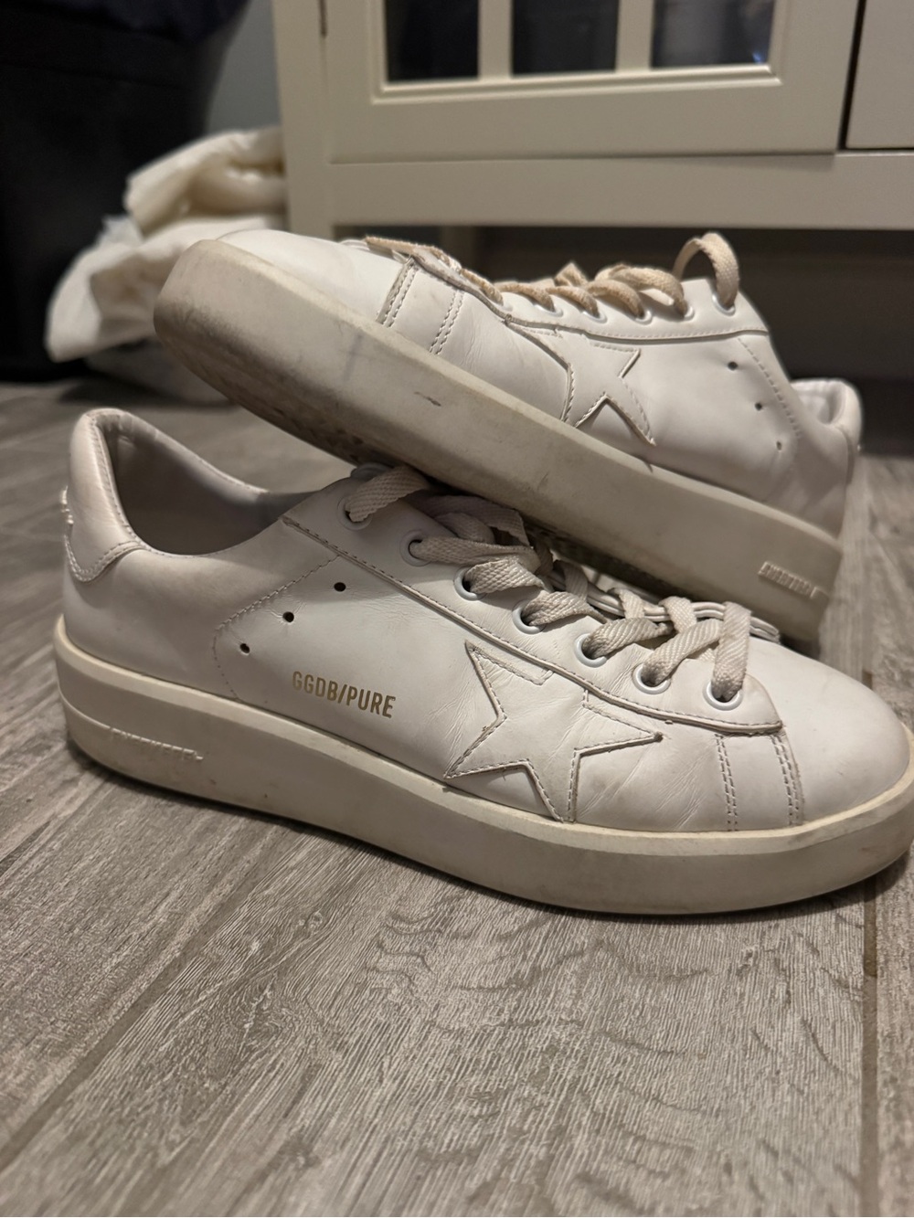 Golden Goose White Leather Star Sneakers with Gold Foil Logo
